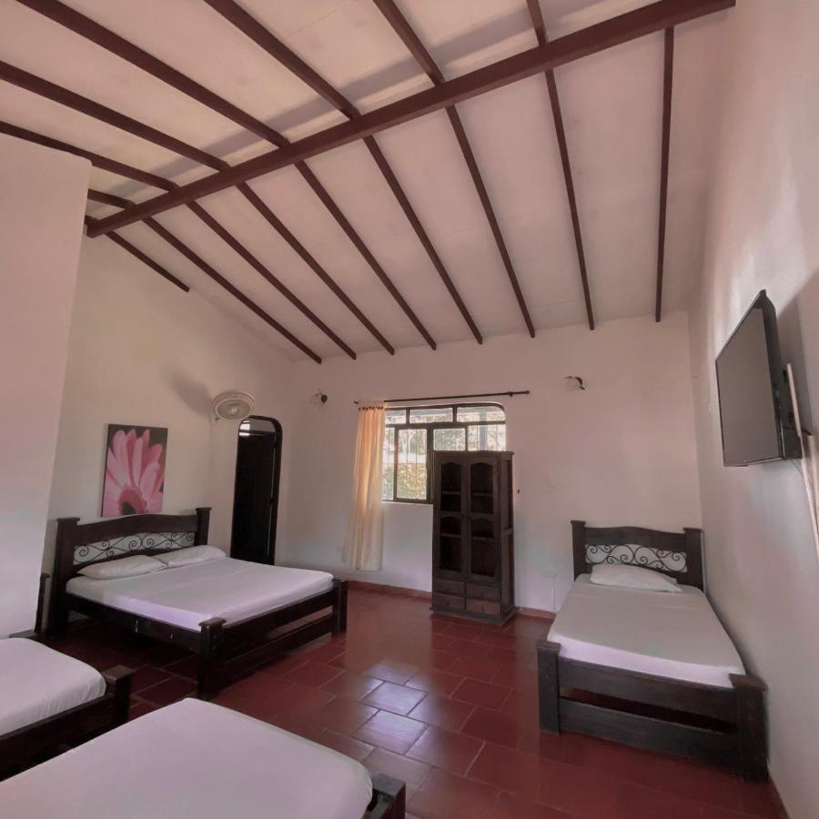 Finca La Chagra * Montenegro